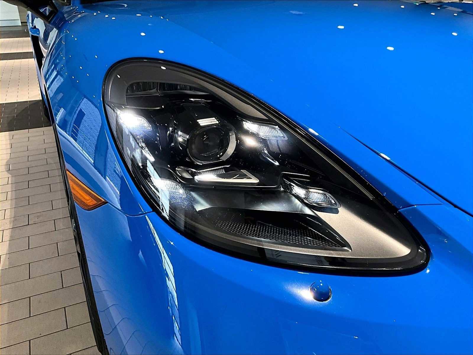 Used 2024 Porsche 718 Boxster image 15