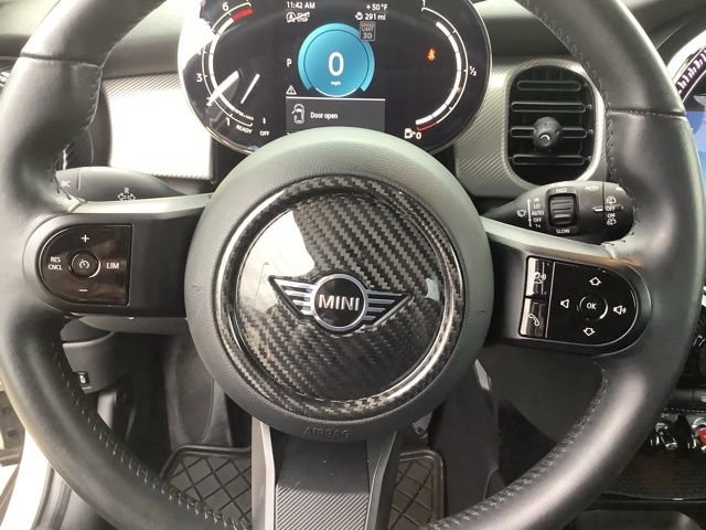 Used 2023 MINI Cooper 4-Door Hardtop image 30
