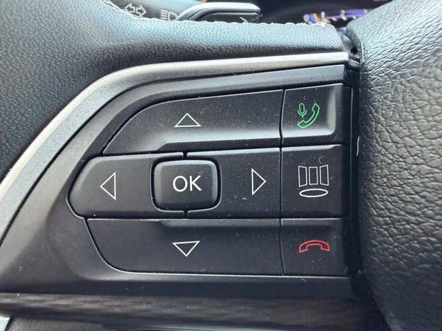Used 2023 Jeep Grand Cherokee Altitude AWD/4WD image 34
