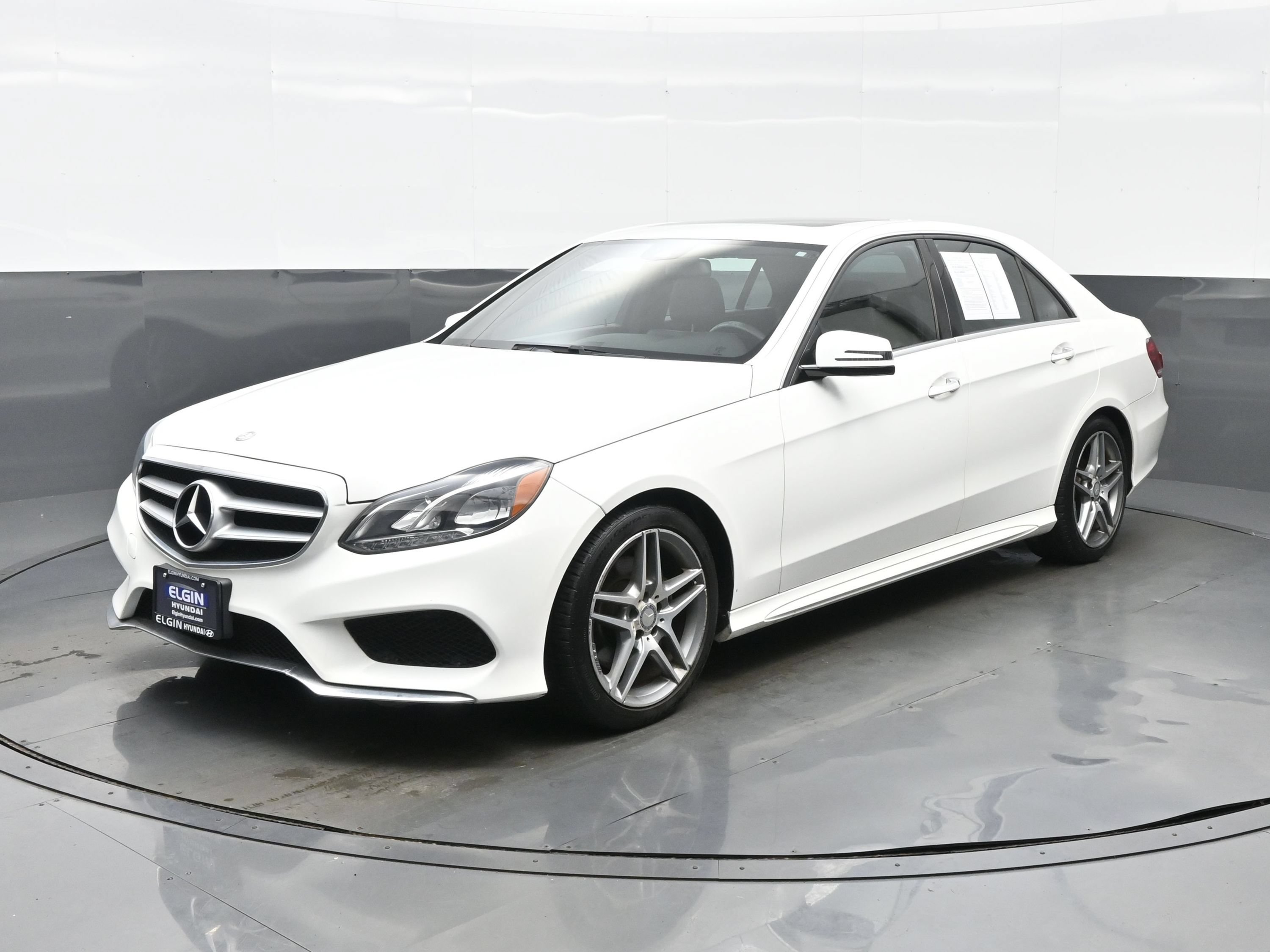 Used 2015 Mercedes-Benz E 350 4MATIC Sedan image 2