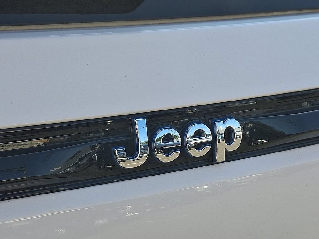 Used 2023 Jeep Grand Cherokee 4WD 4xe image 29
