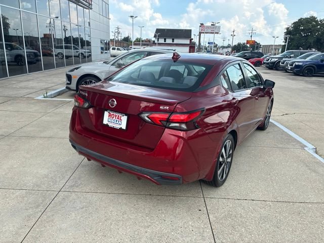 Used 2021 Nissan Versa SR FWD image 7