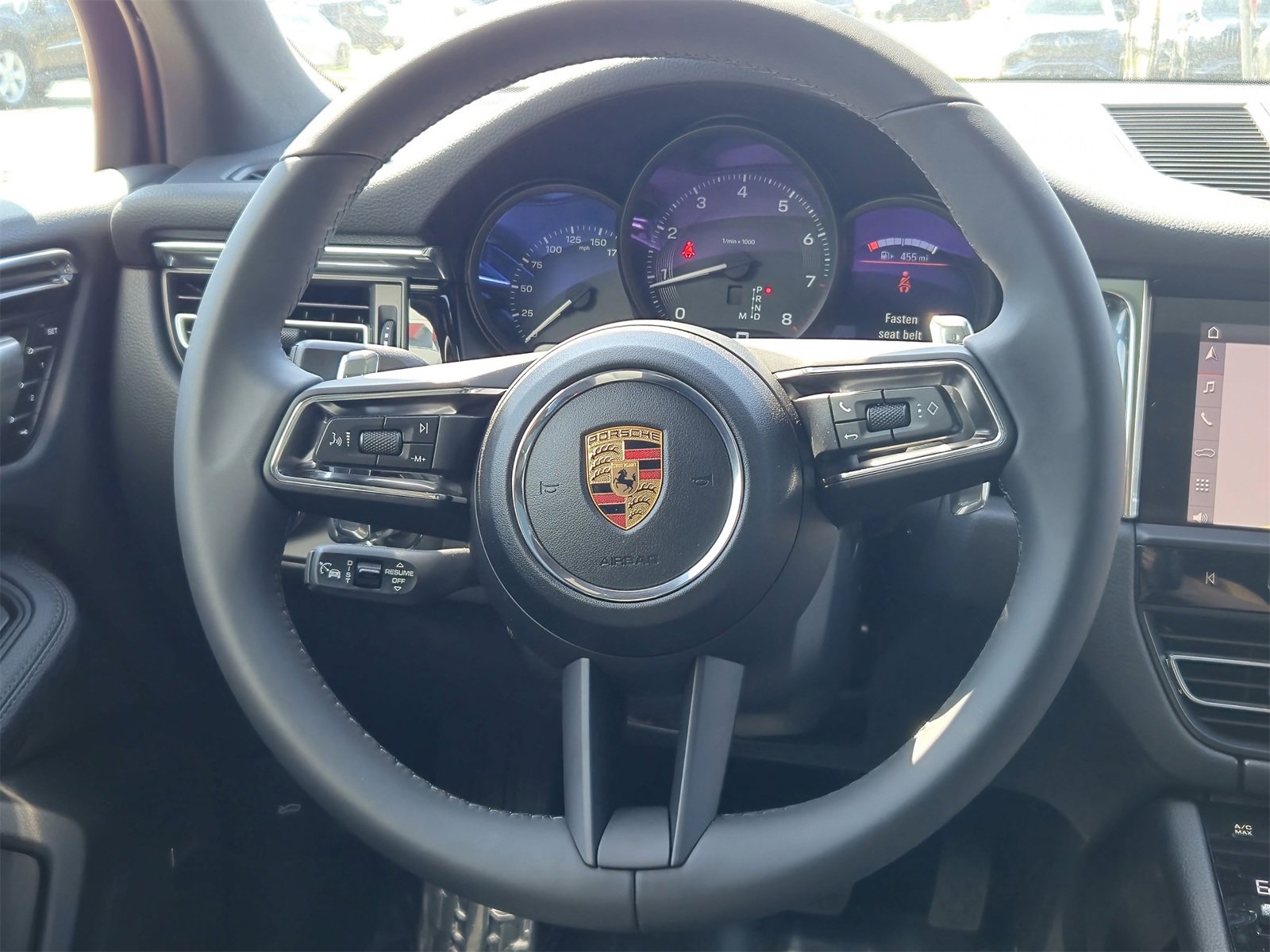 Certified 2025 Porsche Macan image 17