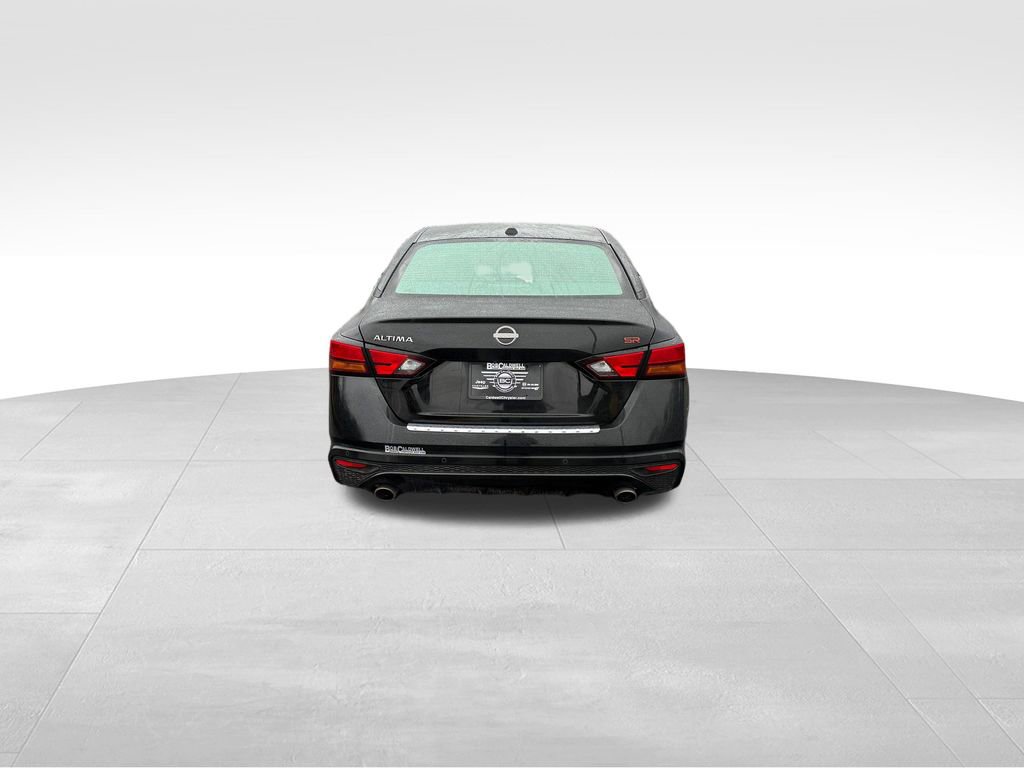 Used 2023 Nissan Altima 2.5 SR w/ SR Premium Package image 7