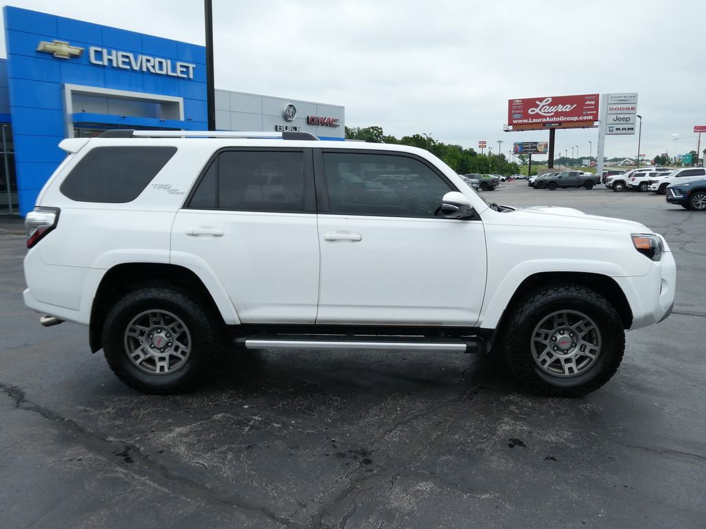 Used 2018 Toyota 4Runner TRD Off-Road Premium w/ TRD Performance Package AWD/4WD image 4