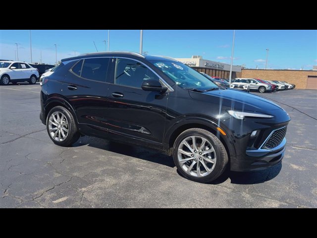 Certified 2024 Buick Encore GX Avenir w/ Avenir Convenience Package FWD image 2
