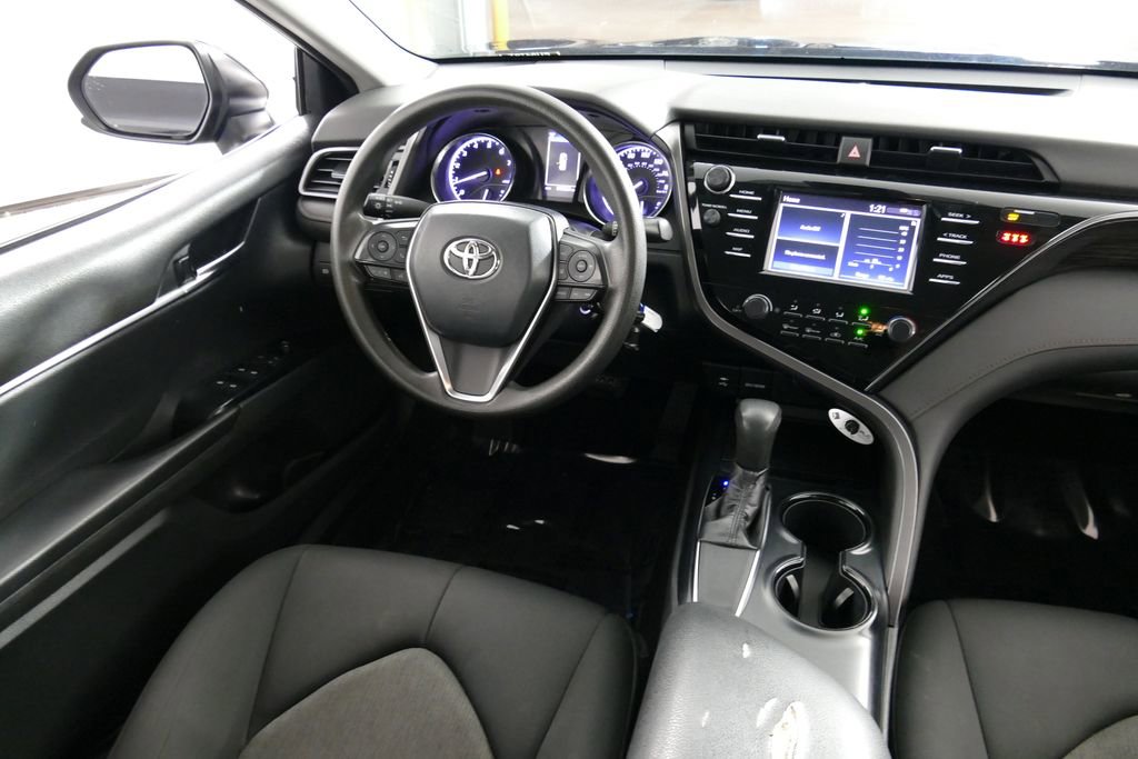 Used 2019 Toyota Camry LE FWD image 8