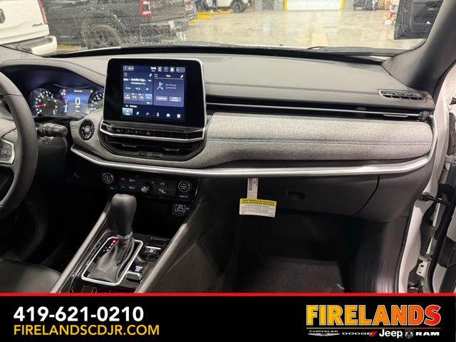New 2026 Jeep Compass Latitude image 21