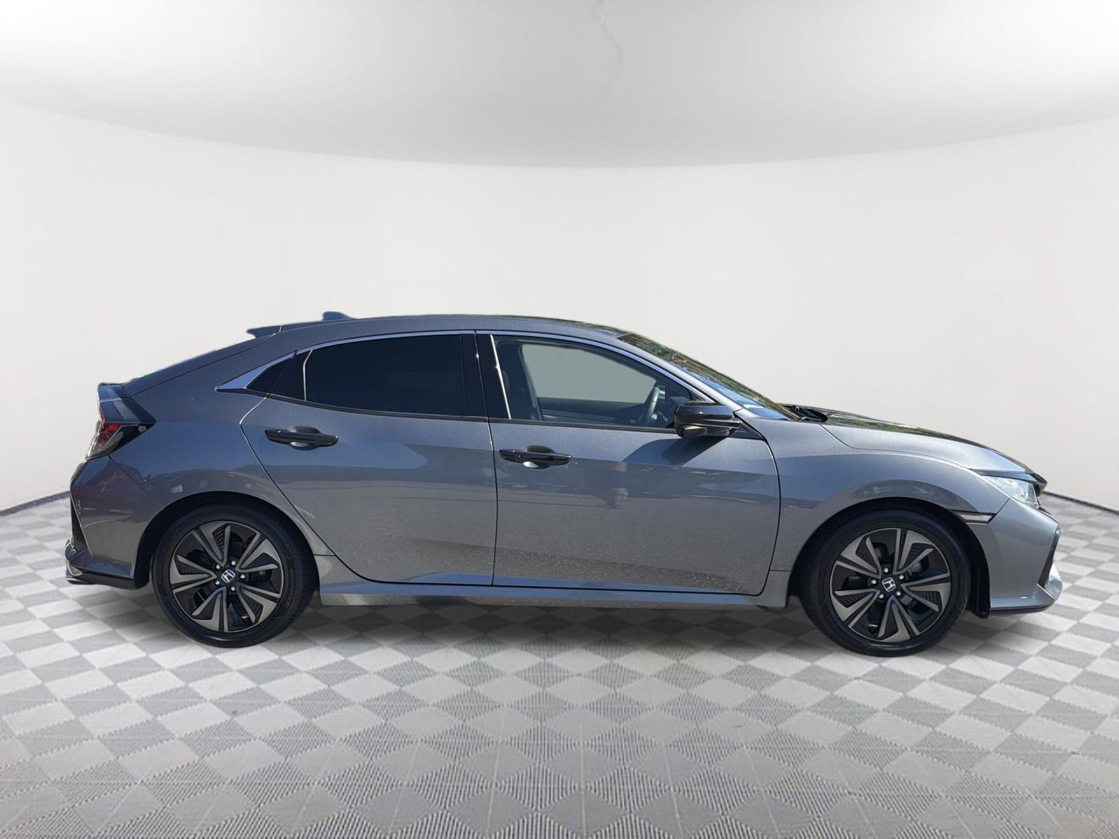 Used 2018 Honda Civic EX image 5