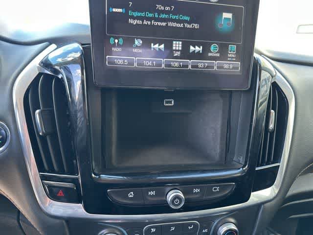 Used 2019 Chevrolet Traverse LT w/ LT Premium Package AWD/4WD image 12