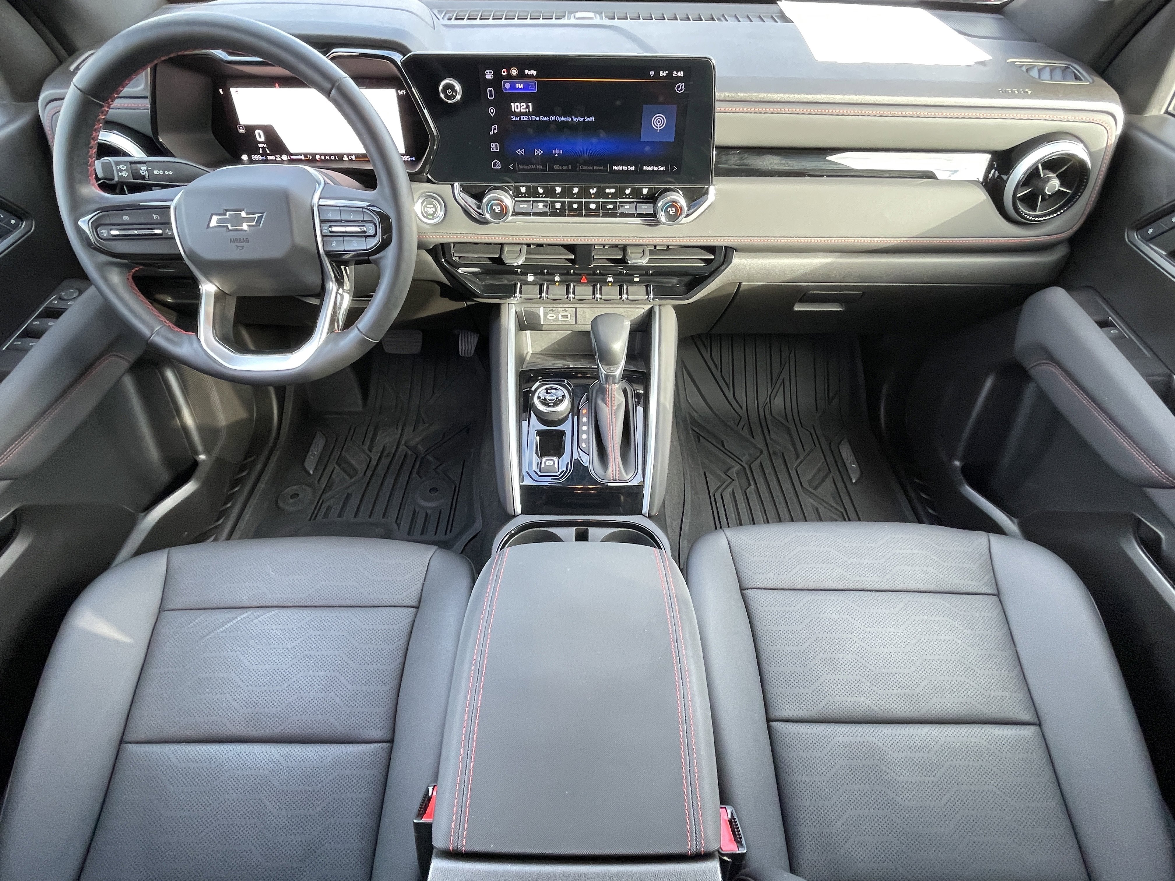 Used 2024 Chevrolet Colorado Z71 w/ Z71 Convenience Package 2 image 18