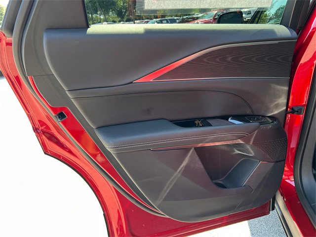 Used 2025 Cadillac Lyriq Sport image 22