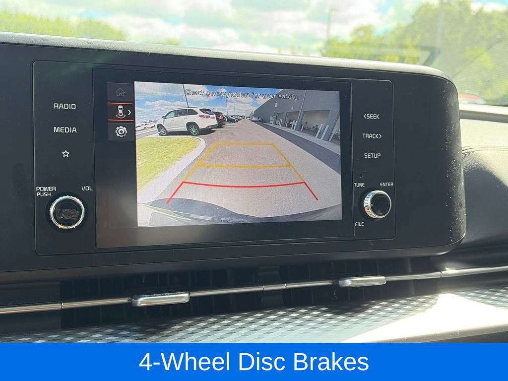 Used 2024 Kia Carnival LX FWD image 21