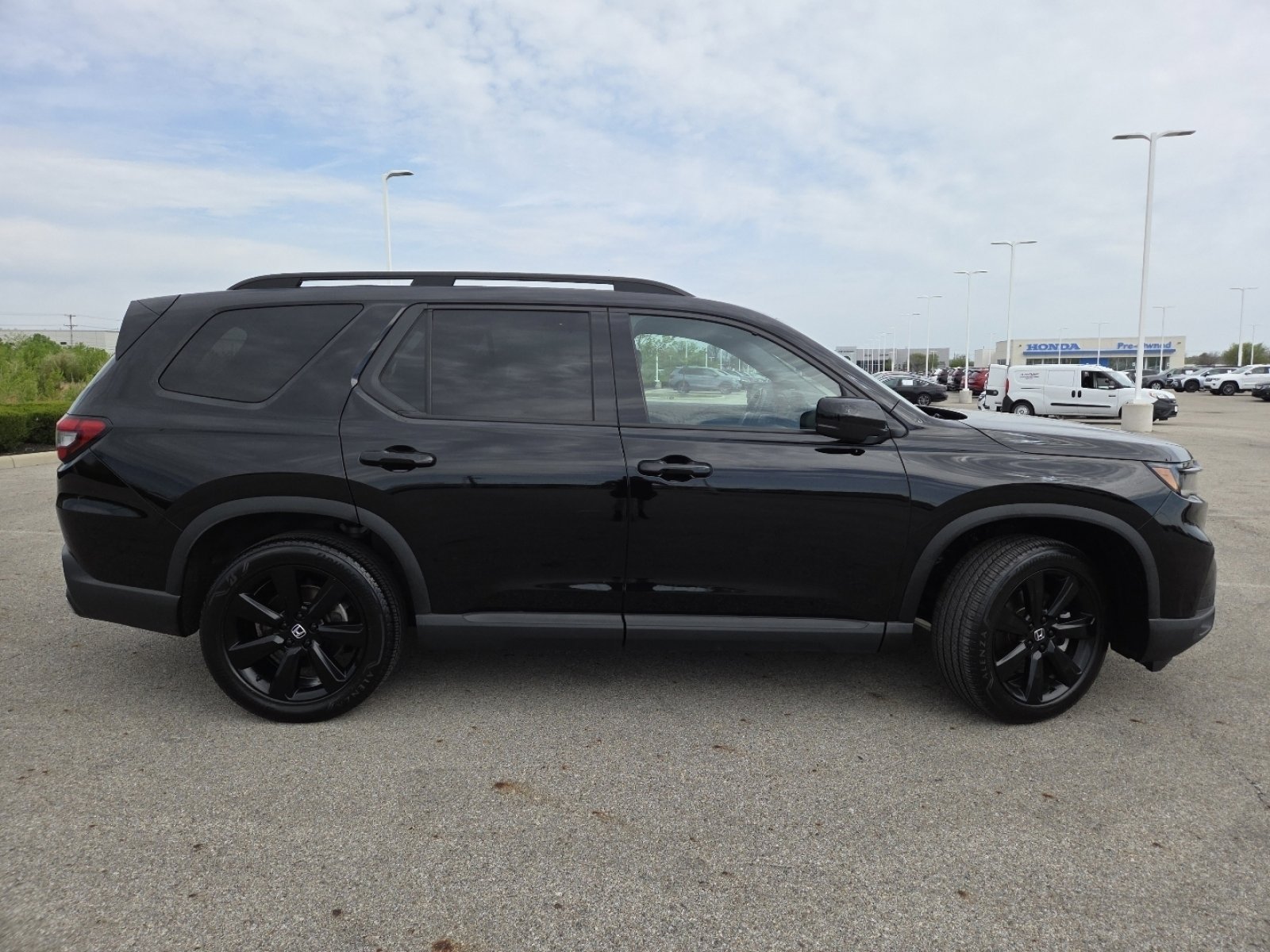 Used 2025 Honda Pilot Black Edition image 19