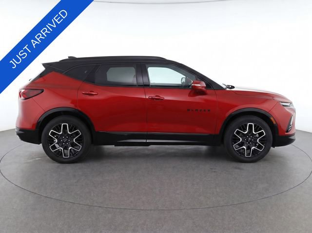 Used 2023 Chevrolet Blazer RS w/ Enhanced Convenience Package AWD/4WD image 11