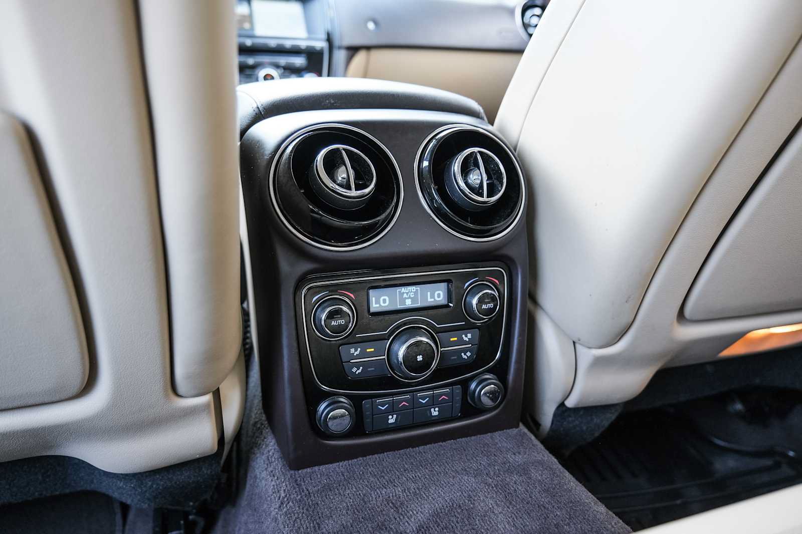 Used 2017 Jaguar XJ R-Sport RWD image 48