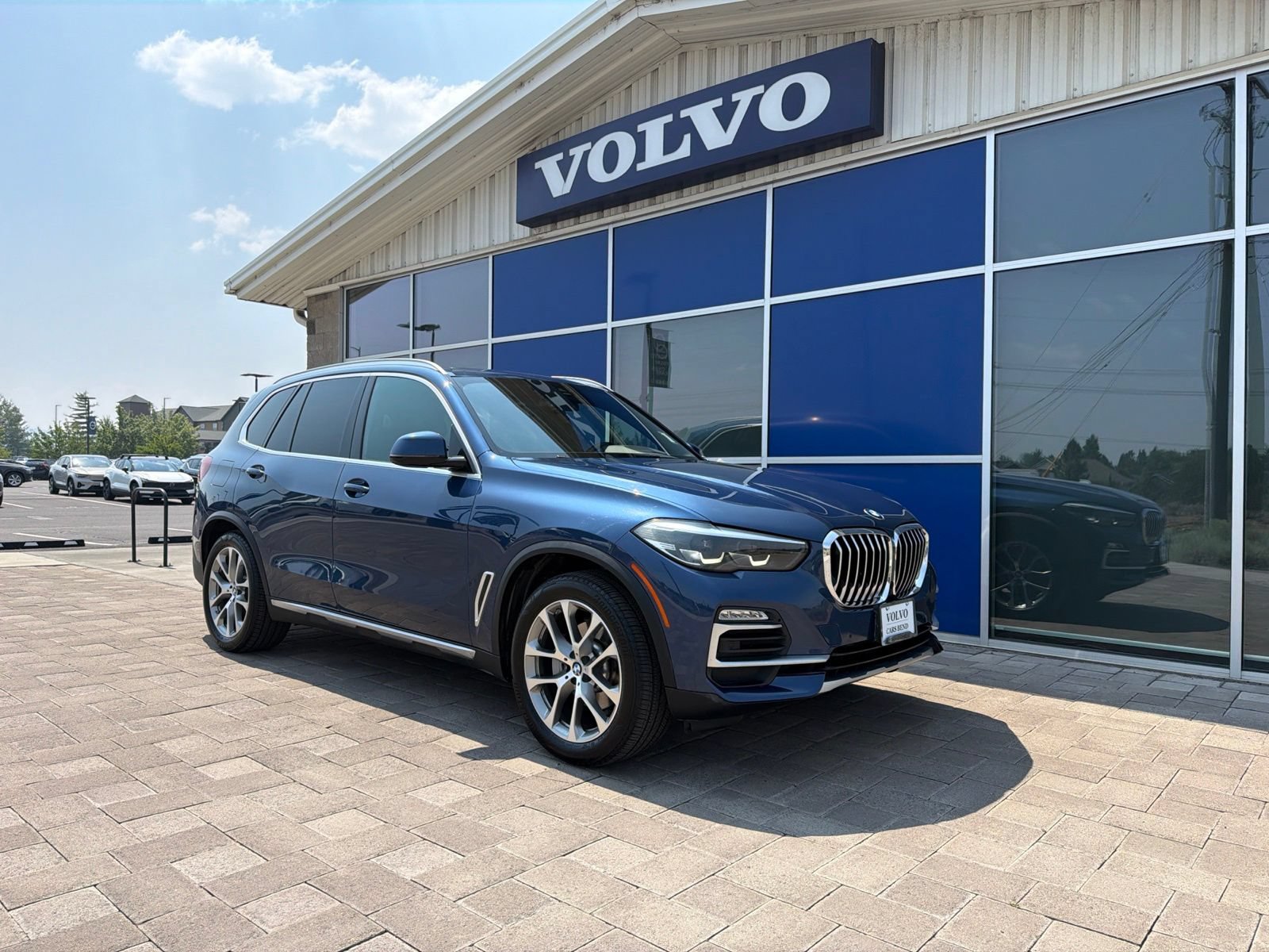 Used 2019 BMW X5 xDrive40i w/ Premium Package 2