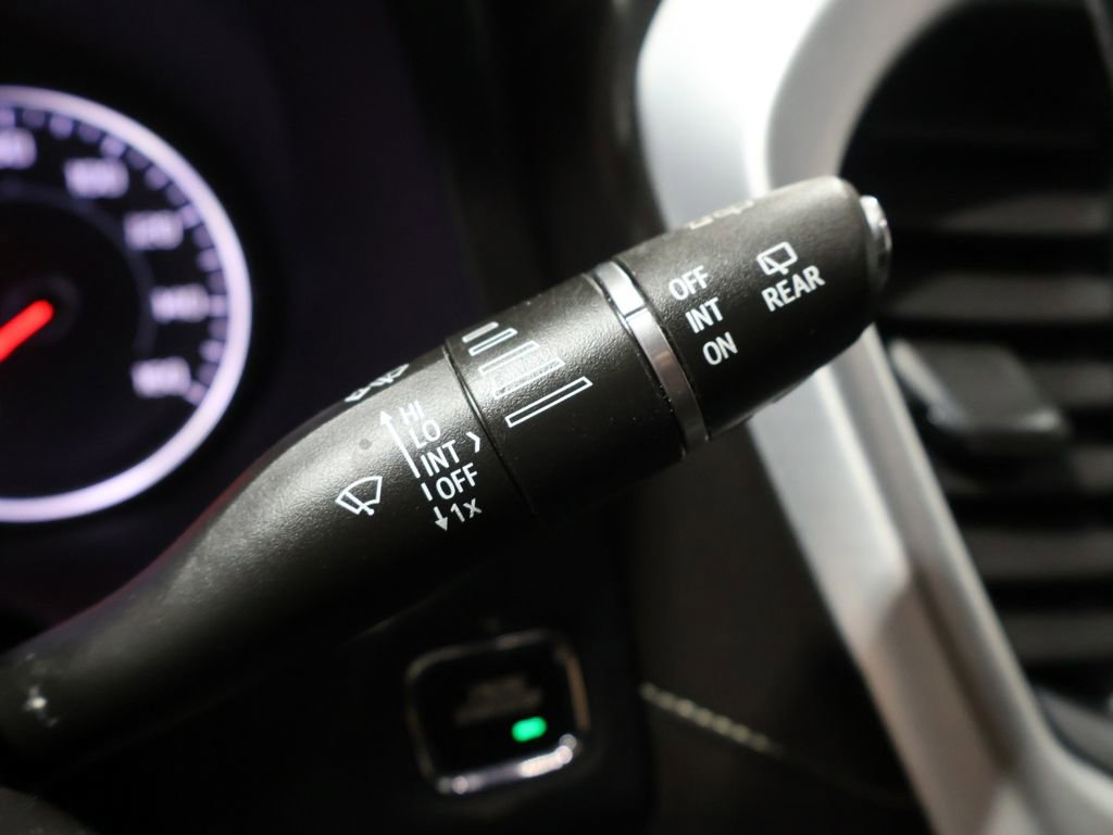 Used 2023 GMC Acadia SLE image 39