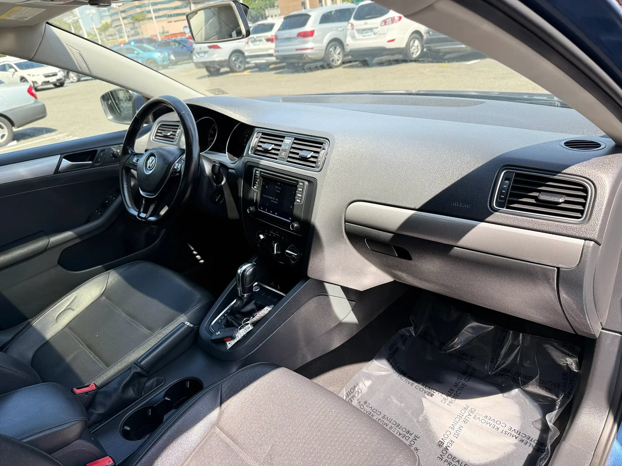 Used 2017 Volkswagen Jetta SE FWD image 38