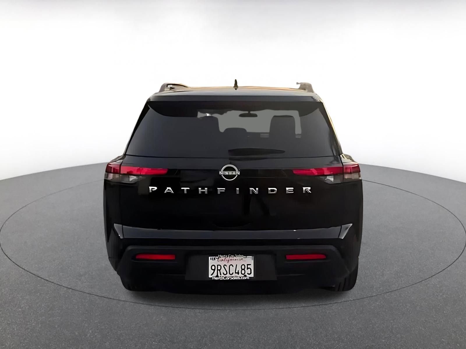 Used 2025 Nissan Pathfinder SV image 12