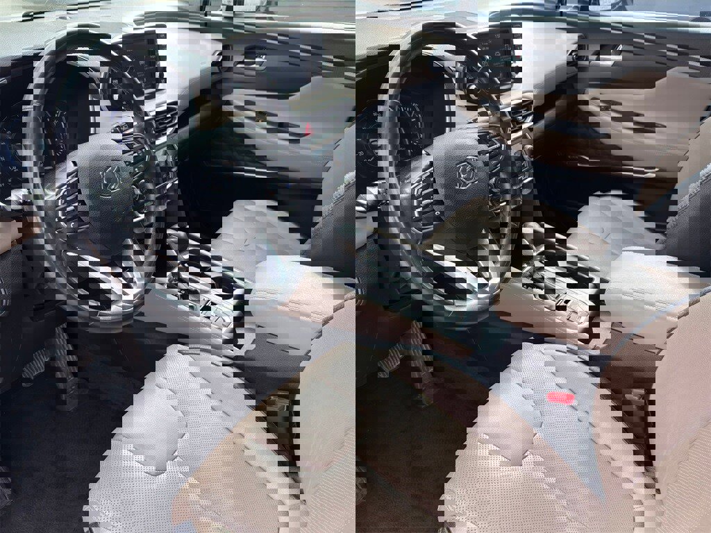 Used 2019 Hyundai Santa Fe Limited image 6