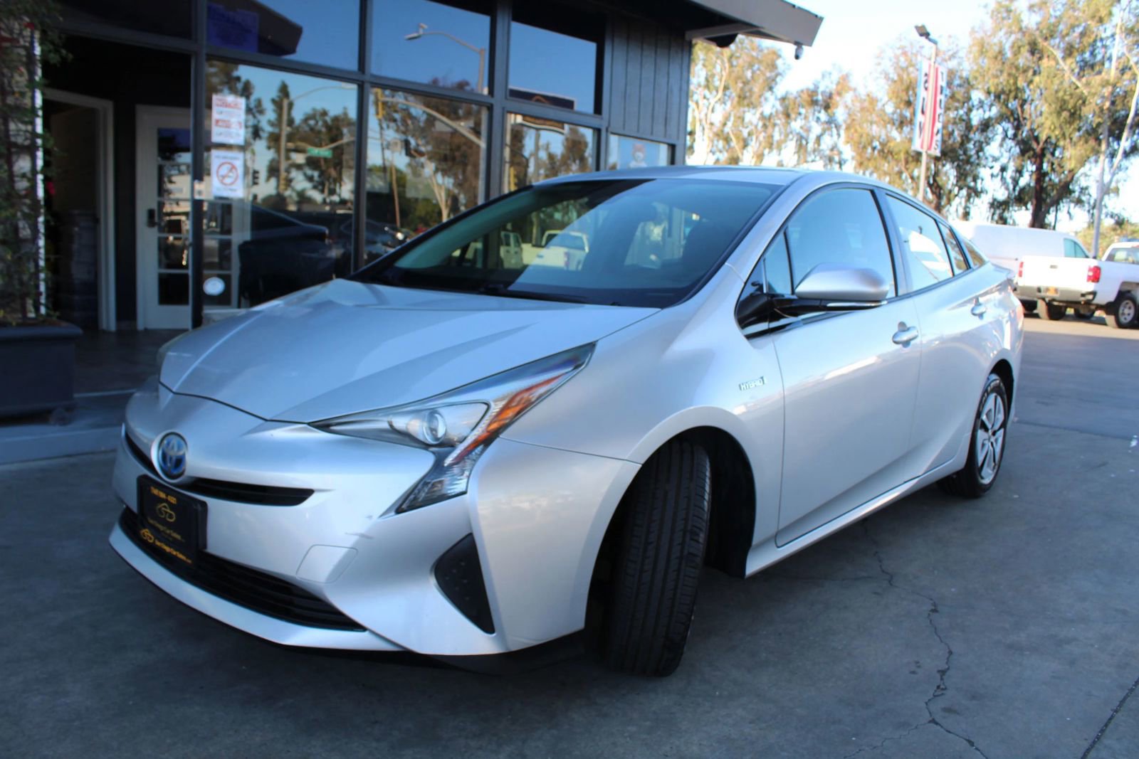 Used 2017 Toyota Prius Four FWD image 1