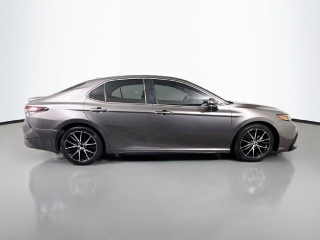Used 2023 Toyota Camry SE w/ Convenience Package FWD image 11