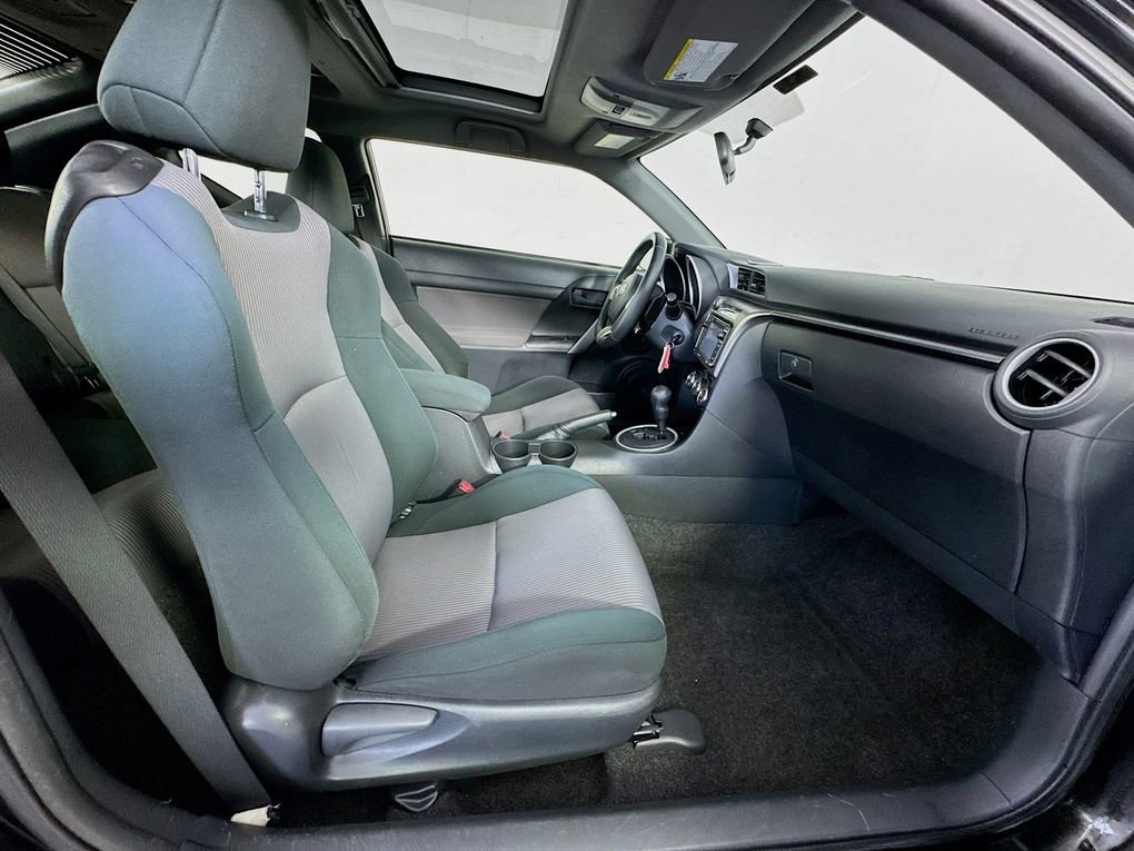 Used 2015 Scion tC image 23