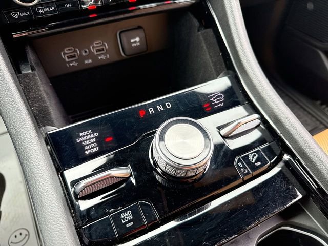 Used 2023 Jeep Grand Cherokee Summit image 20
