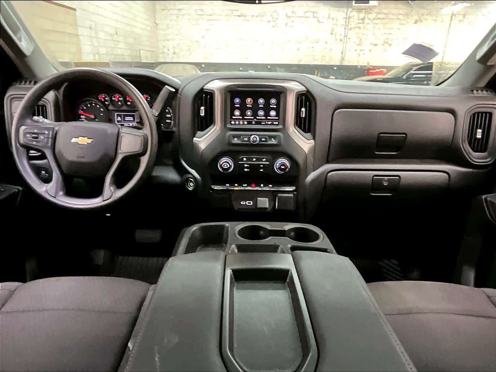 Used 2026 Chevrolet Silverado 1500 Custom RWD image 17