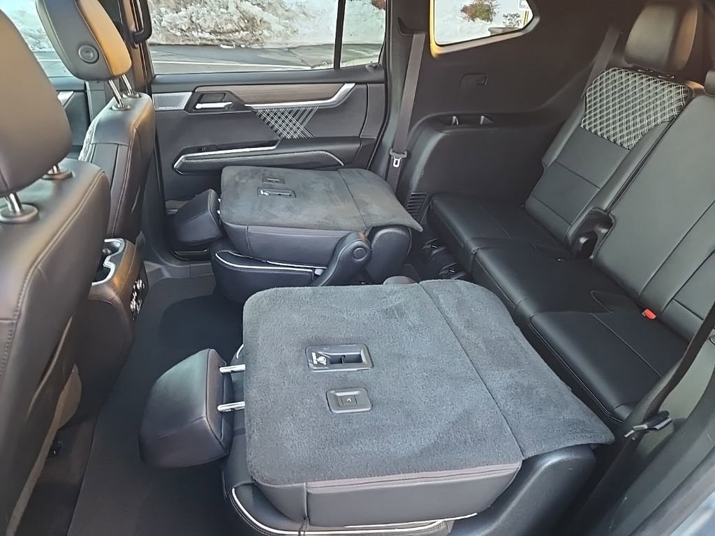 Used 2024 GMC Acadia Denali w/ Super Cruise Package image 50