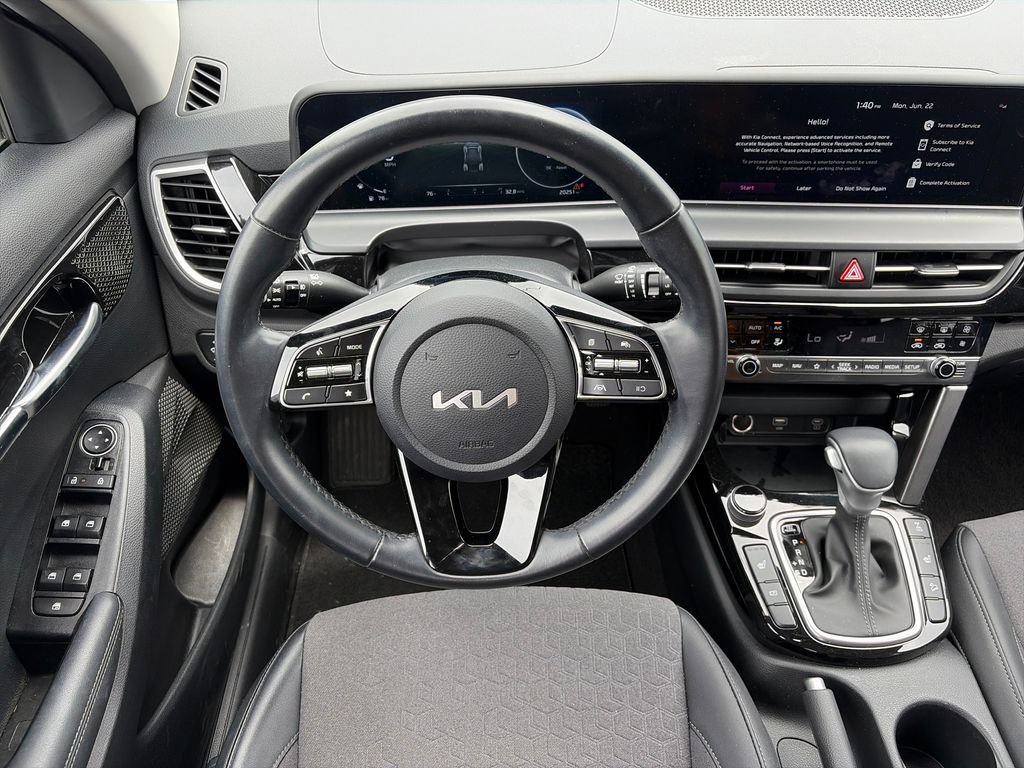 Used 2024 Kia Seltos S AWD/4WD image 11