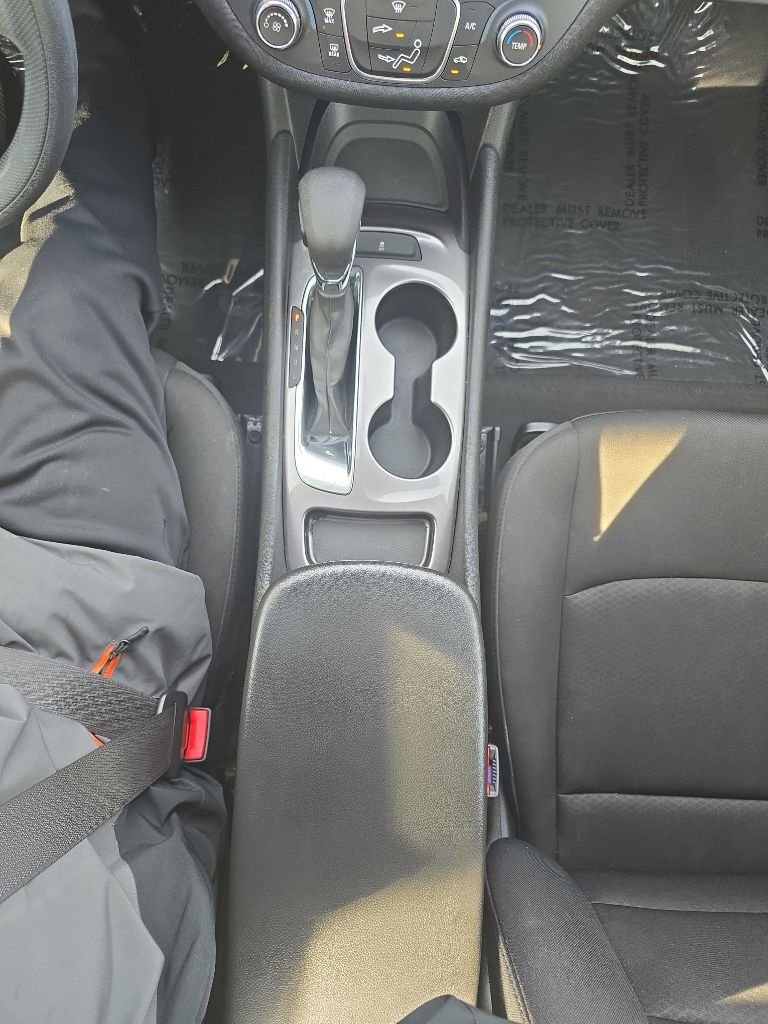 Used 2021 Chevrolet Malibu LS image 17