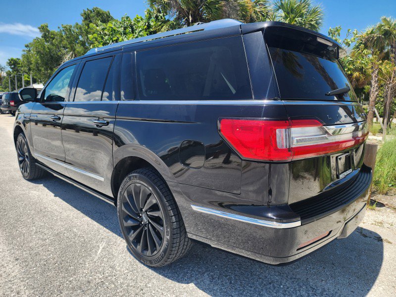 Used 2021 Lincoln Navigator L Black Label w/ Cargo Convenience Package image 5