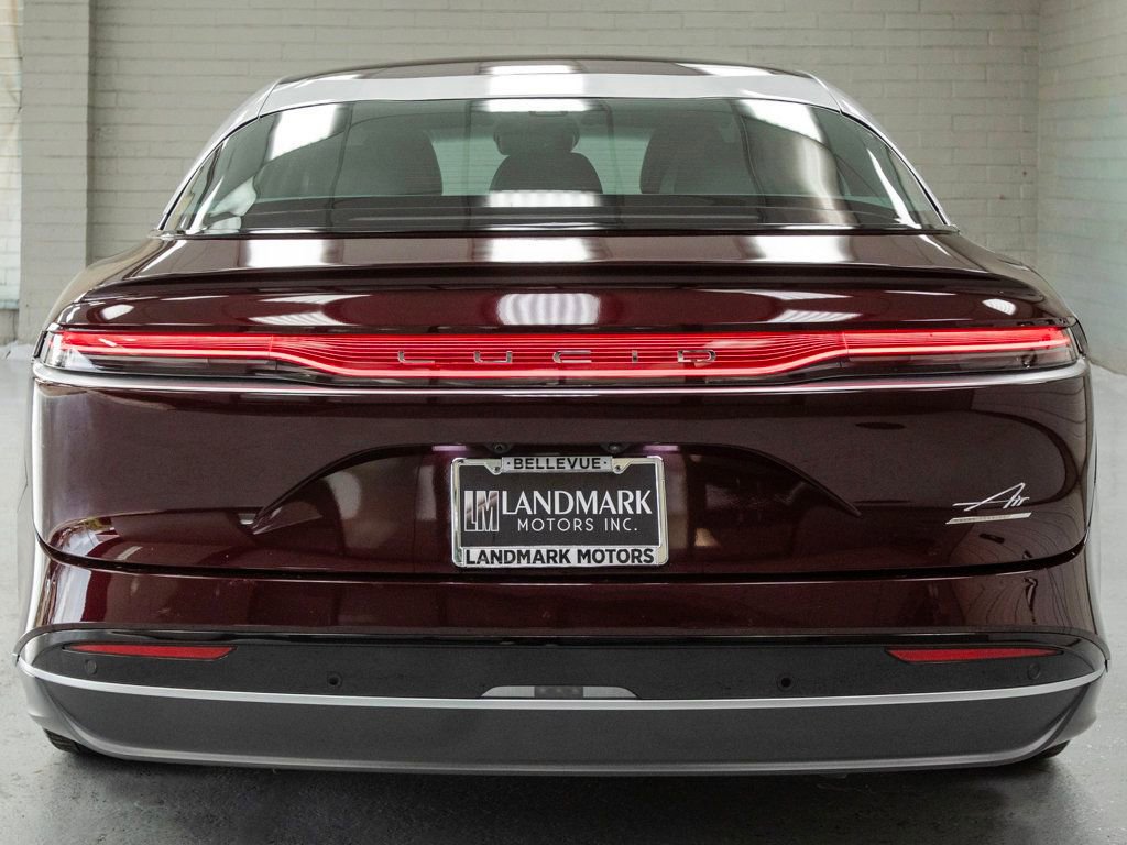 Used 2022 Lucid Air Grand Touring image 32