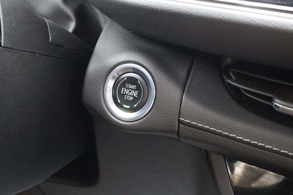 Used 2023 Buick Envision Avenir image 31