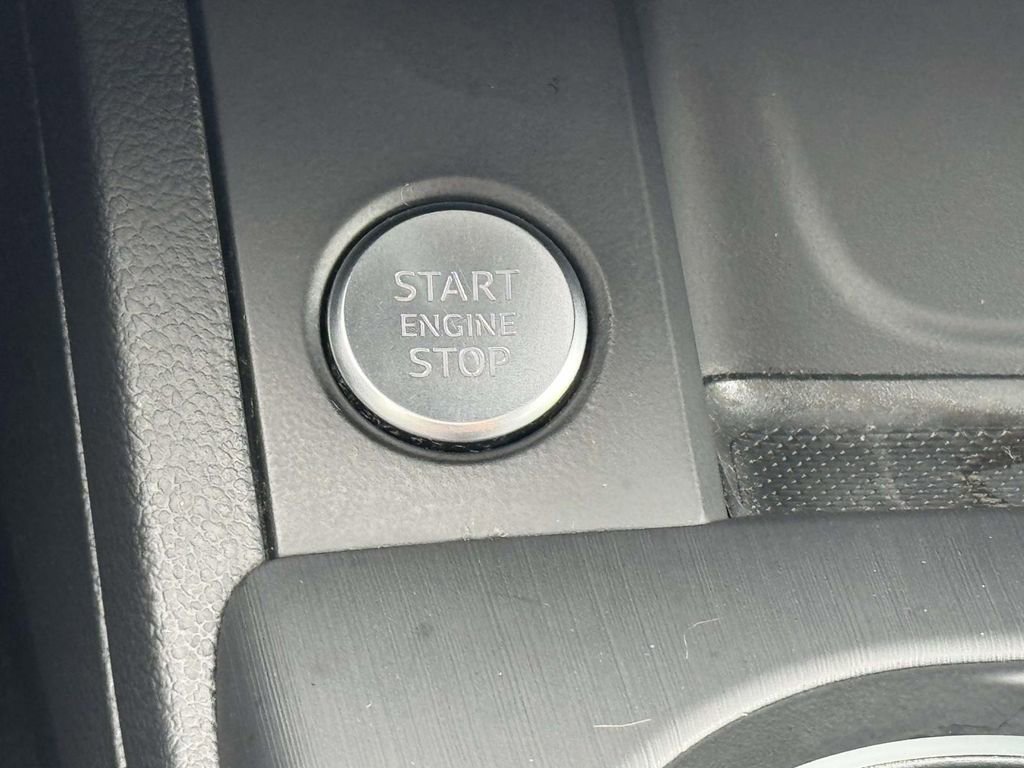 Used 2017 Audi A4 2.0T Ultra Premium FWD image 26