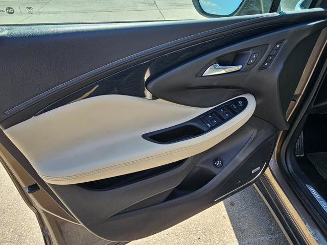 Used 2017 Buick Envision Premium AWD/4WD image 6