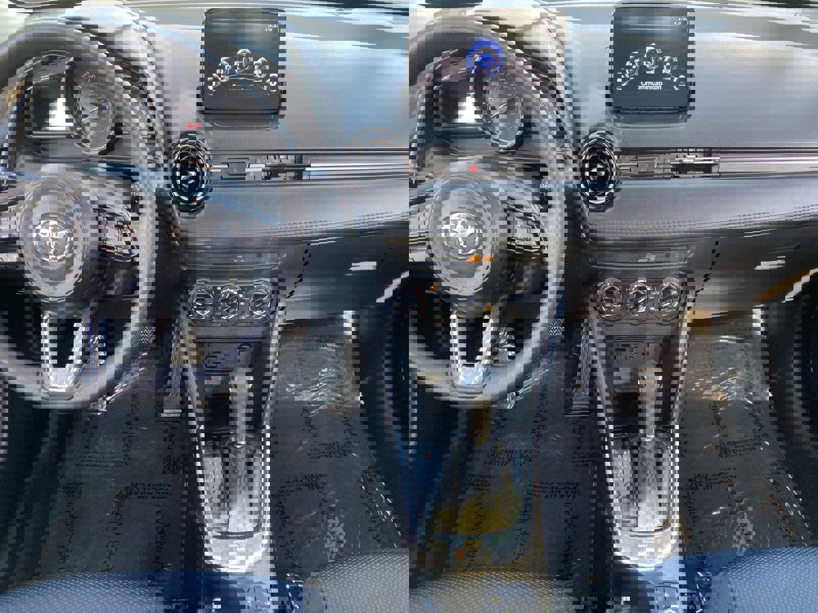 Used 2019 Toyota Yaris LE image 11