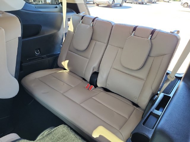 Used 2022 Ford Explorer Limited w/ Equipment Group 301A AWD/4WD image 16