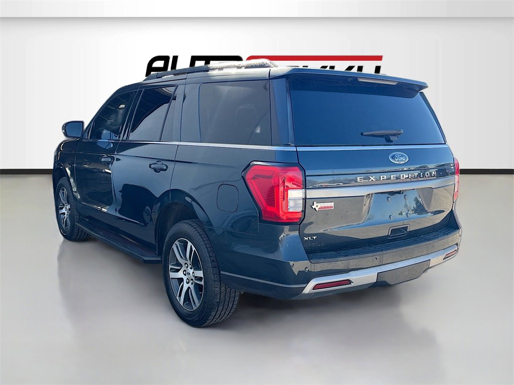 Used 2023 Ford Expedition XLT image 5