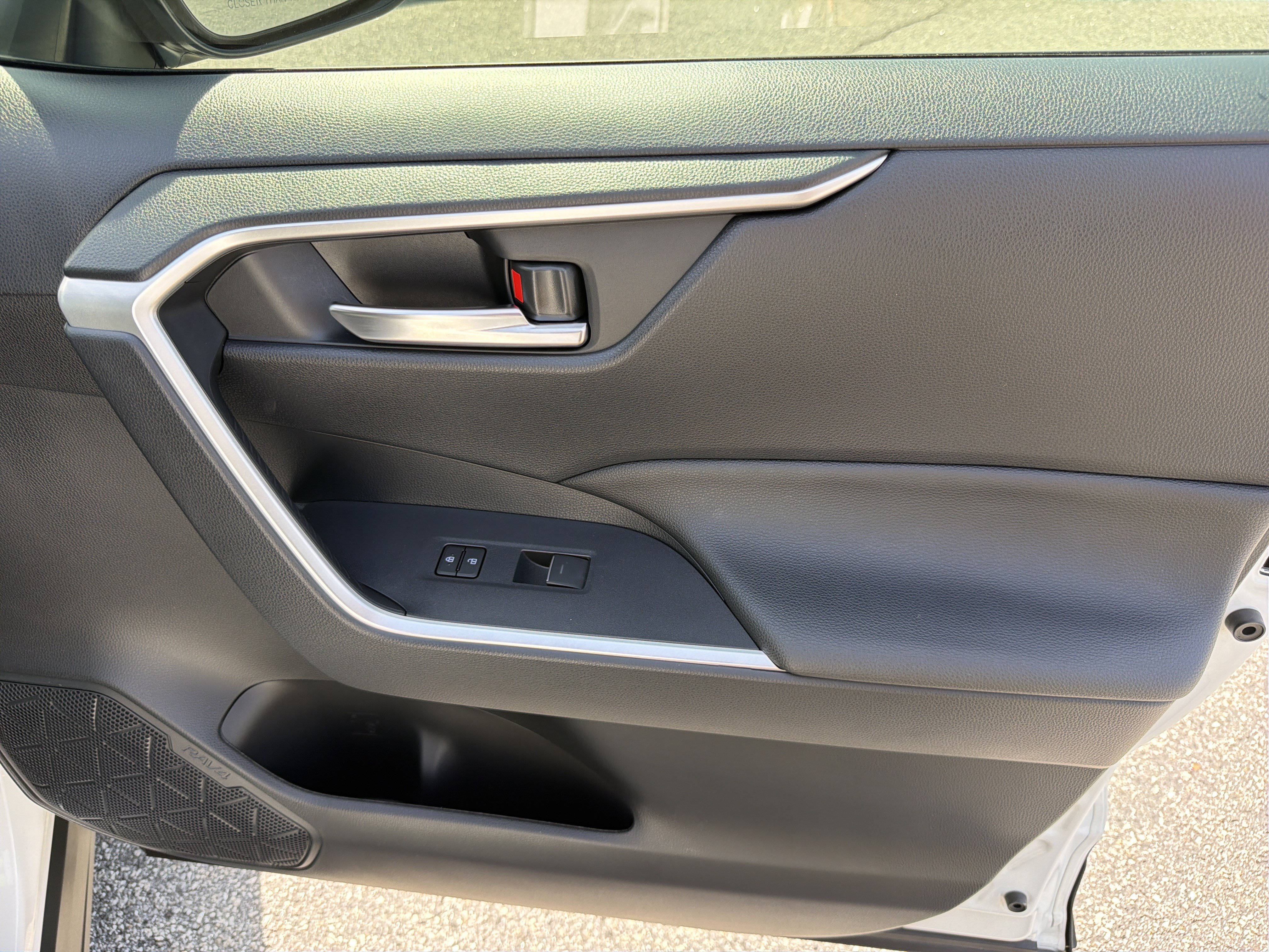 Certified 2024 Toyota RAV4 XLE AWD/4WD image 24