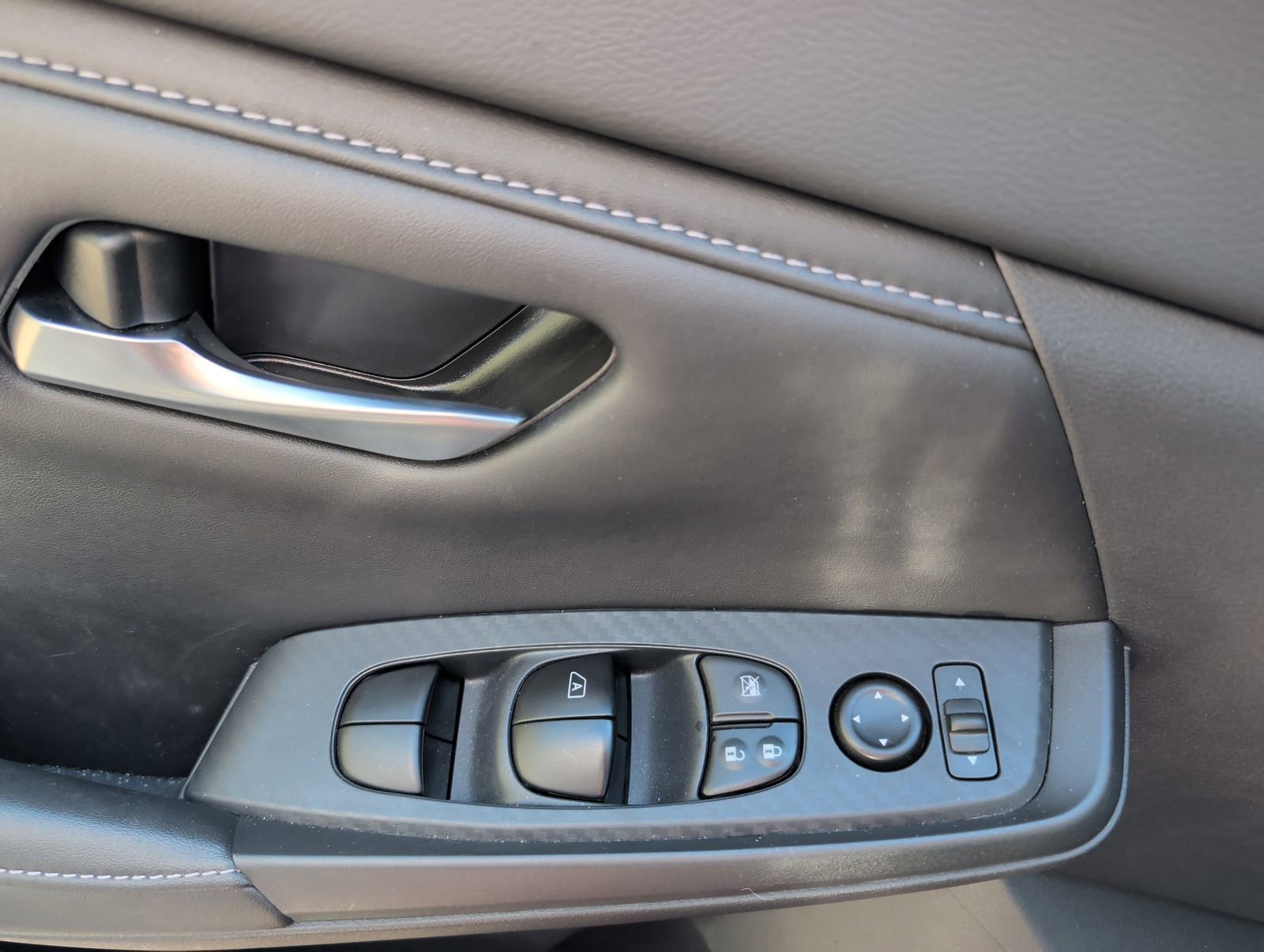 Certified 2025 Nissan Sentra SV w/ All-Weather Package FWD image 16