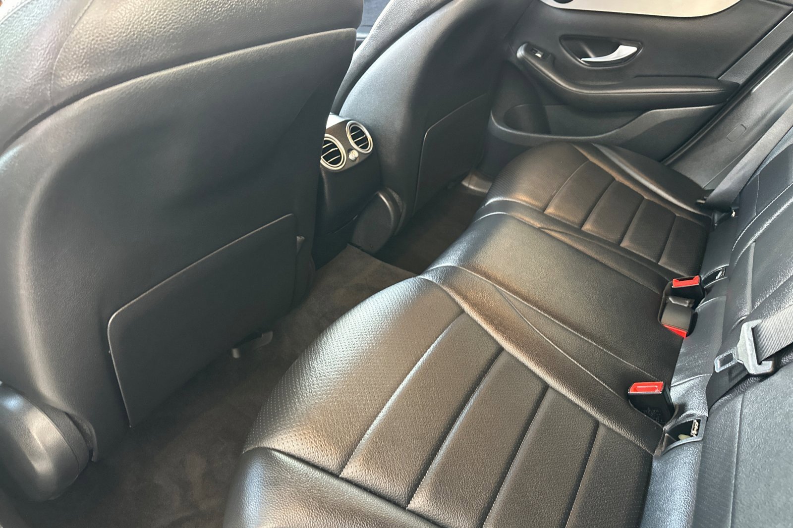 Used 2021 Mercedes-Benz GLC 300 image 12