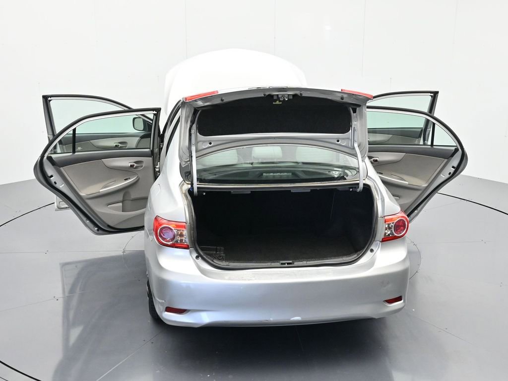 Used 2013 Toyota Corolla LE FWD image 43