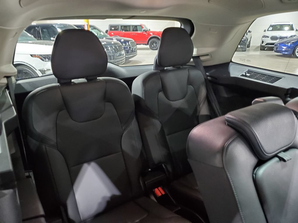 Used 2017 Volvo XC90 T6 Momentum w/ Vision Package AWD/4WD image 25
