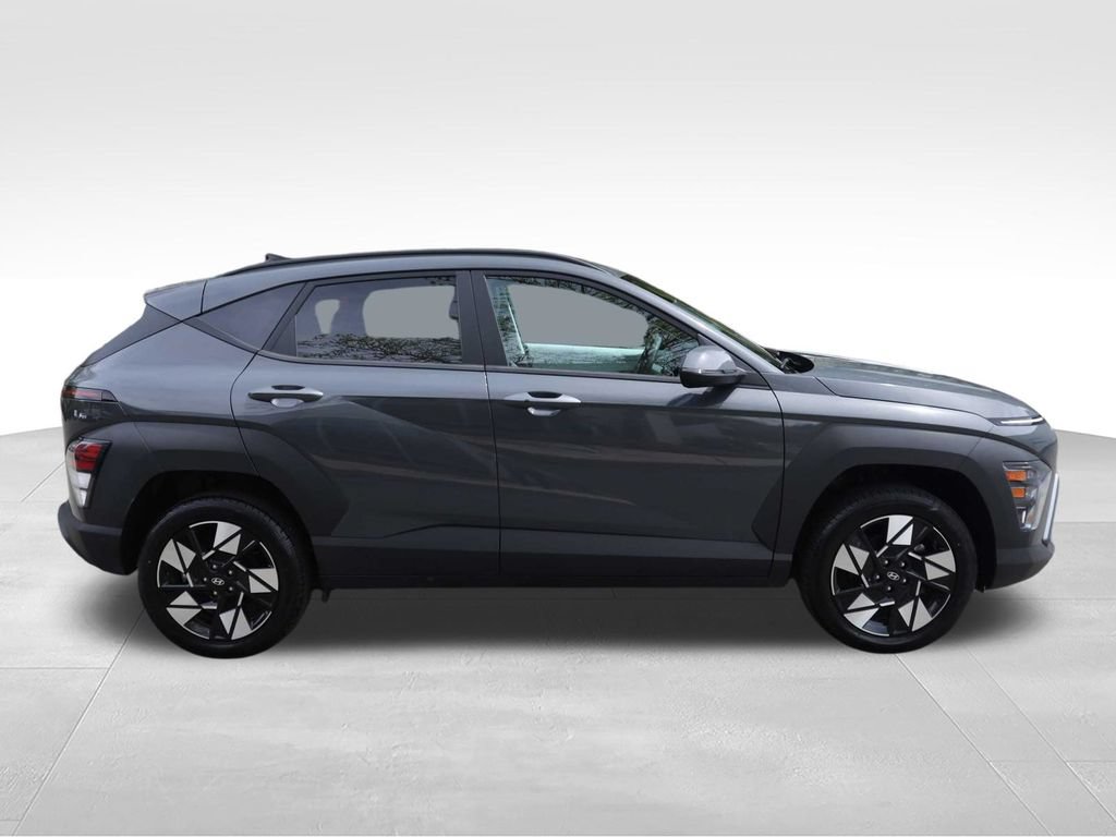Used 2024 Hyundai Kona SEL AWD/4WD image 4