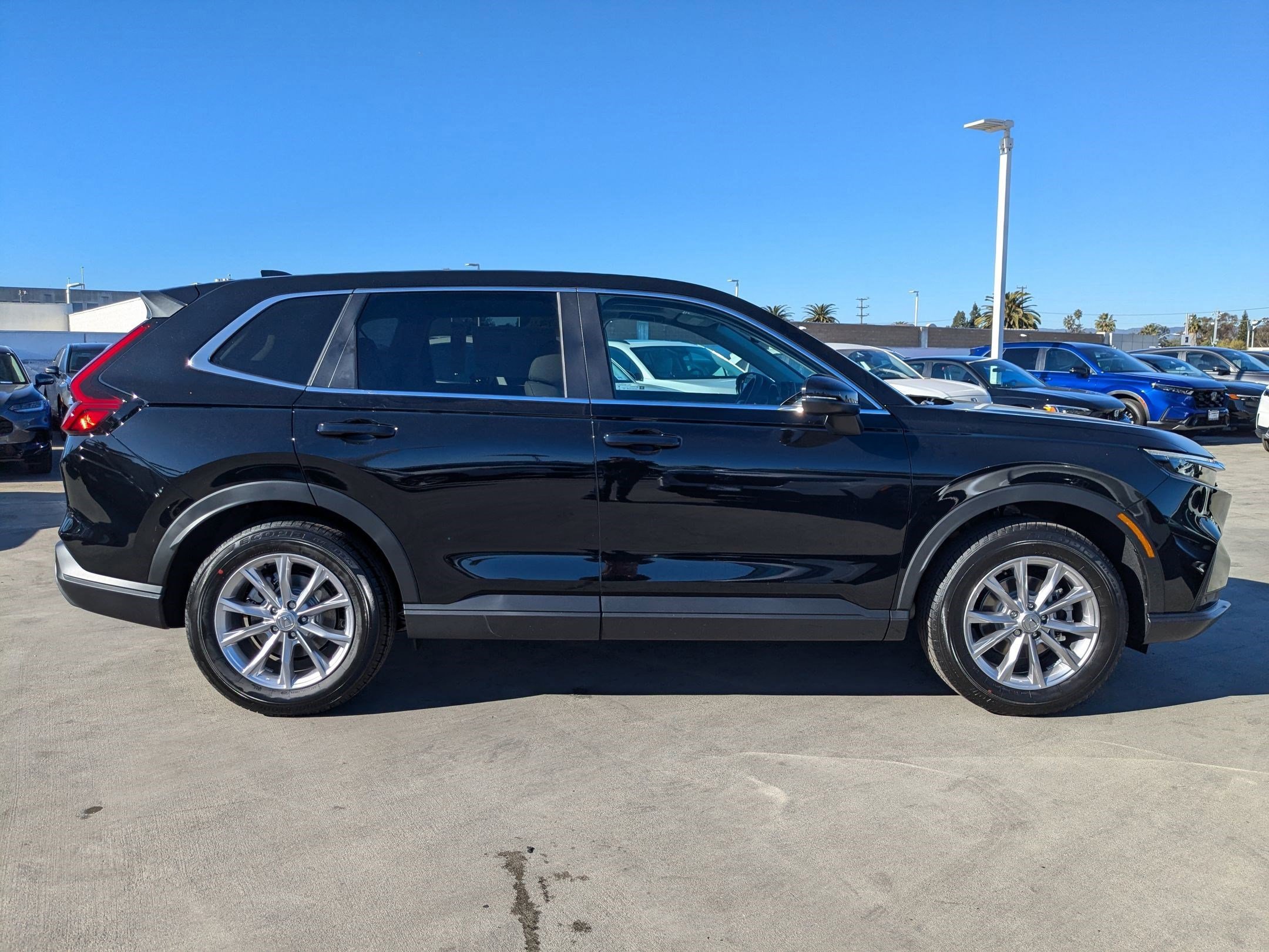 New 2025 Honda CR-V EX-L image 2