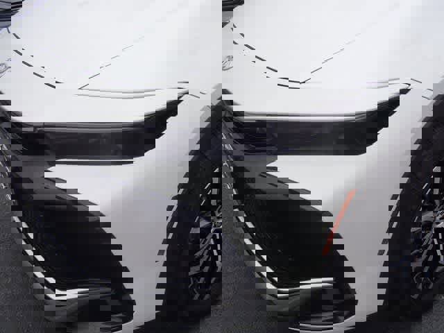 Used 2025 Toyota Crown XLE image 19