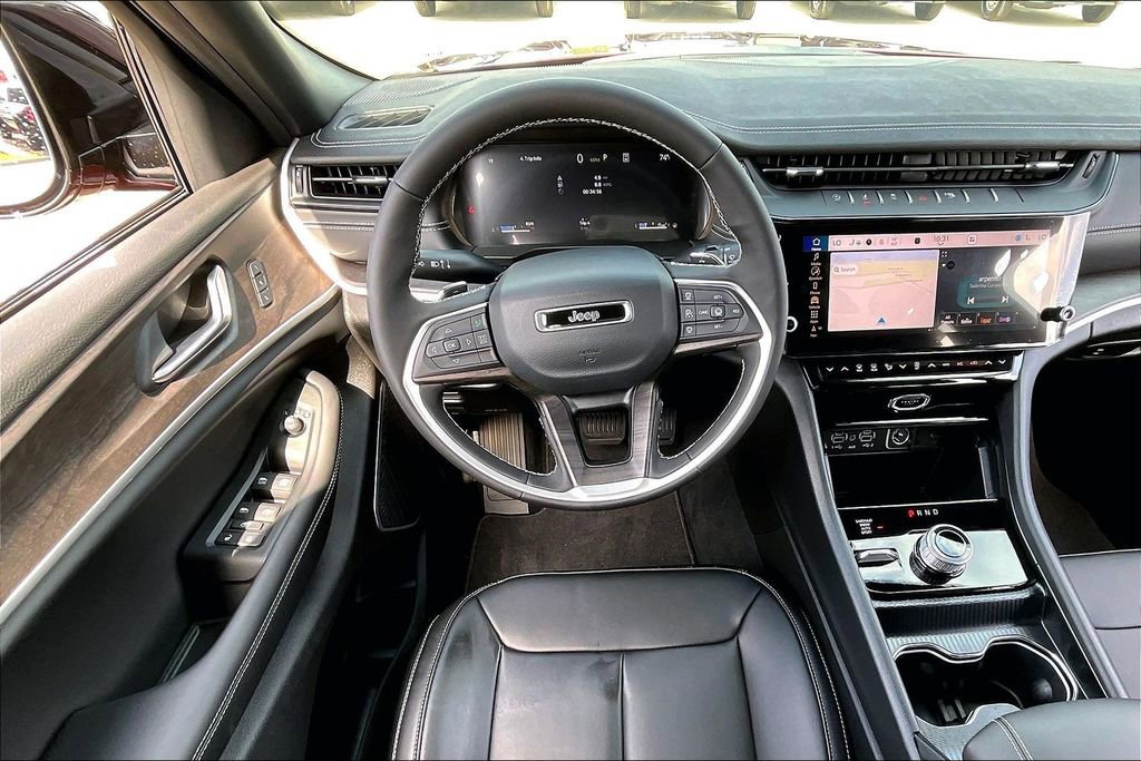 New 2026 Jeep Grand Cherokee L Limited w/ Limited Altitude Package AWD/4WD image 21